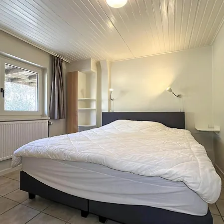 Schönes Haus In Mit Panoramablick Rendeux